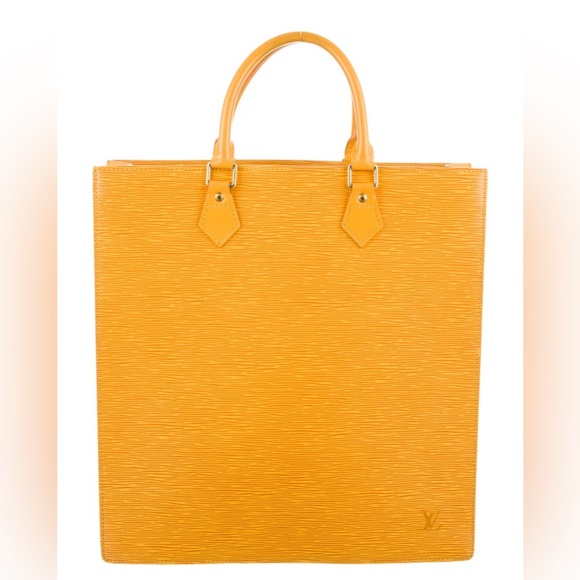 Luis Vuitton Epi Sac Plat PM - Picture 1 of 8